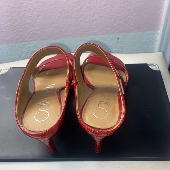 Calvin Klein red short heels side 4 - Picture 3 of 3